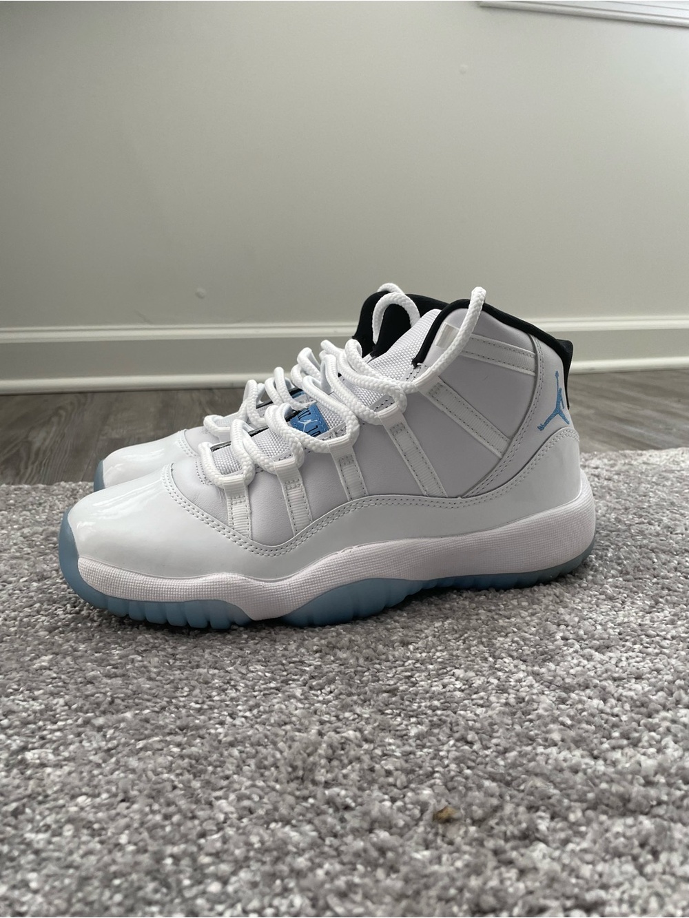 Nike Jordan Kids' Retro 11 White/Light Blue Basketball Shoes